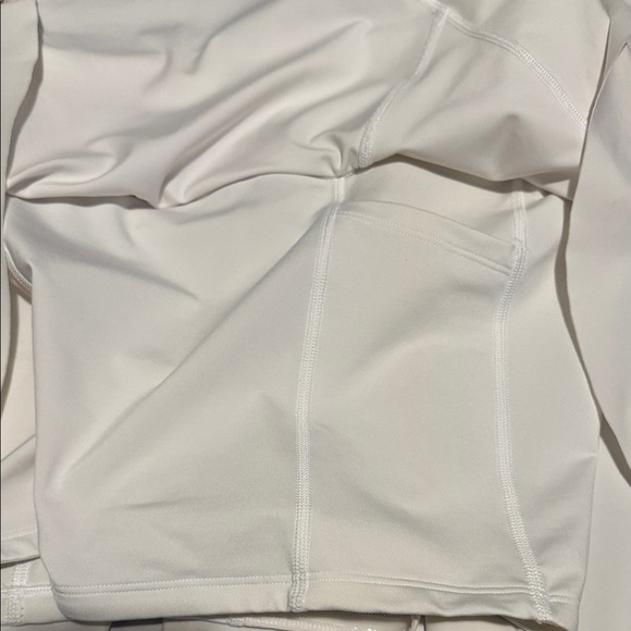 Athleta White Women's Shorts - Picture 10 of 10